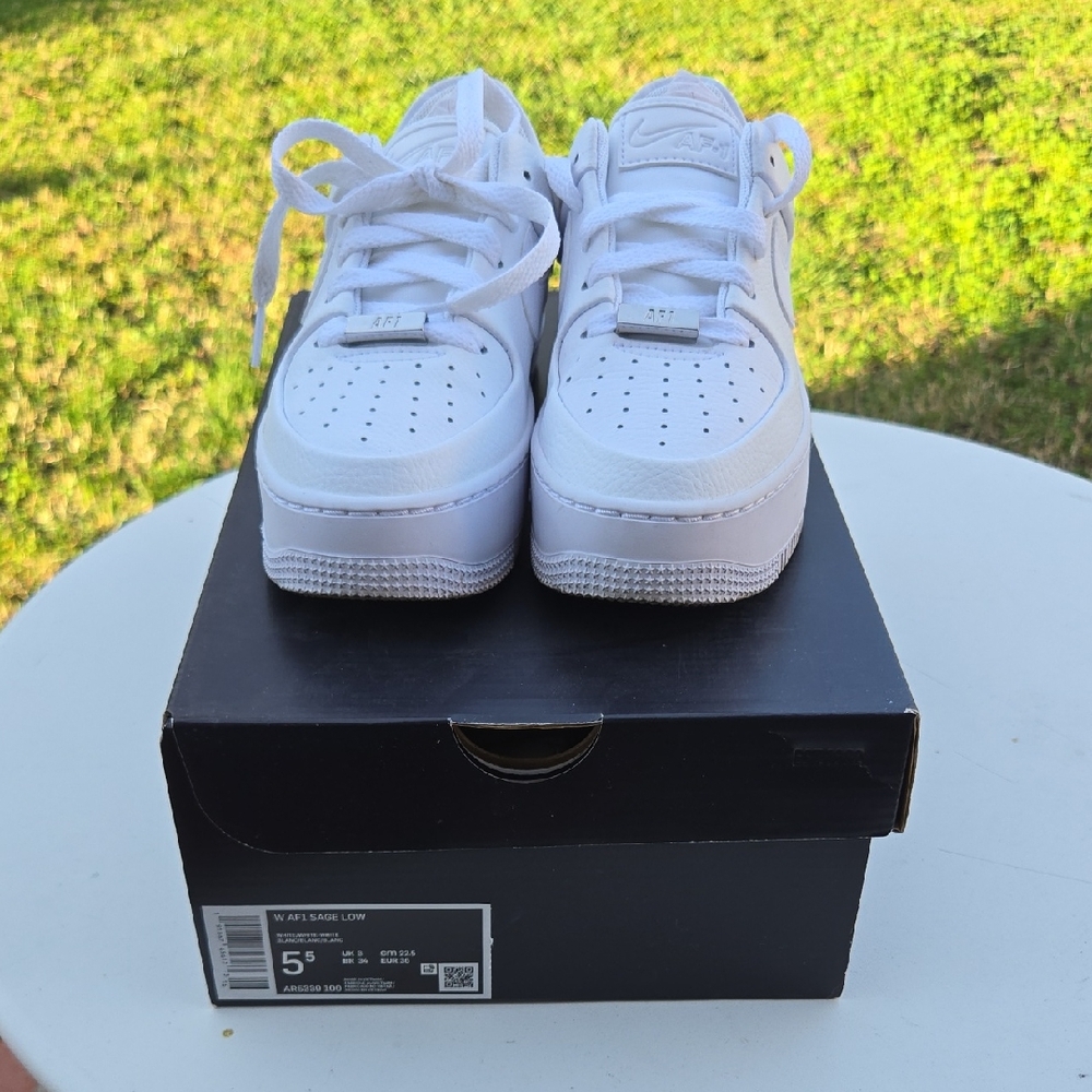 Nike Air Force 1 Sage Low White